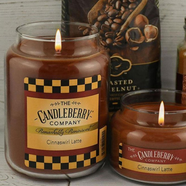 Candleberry duża świeca zapachowa w szkle 570 g - Cinnaswirl Latte™