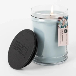 Duża świeca zapachowa w szkle Salt & Sea Glass Bridgewater Candle 524 g