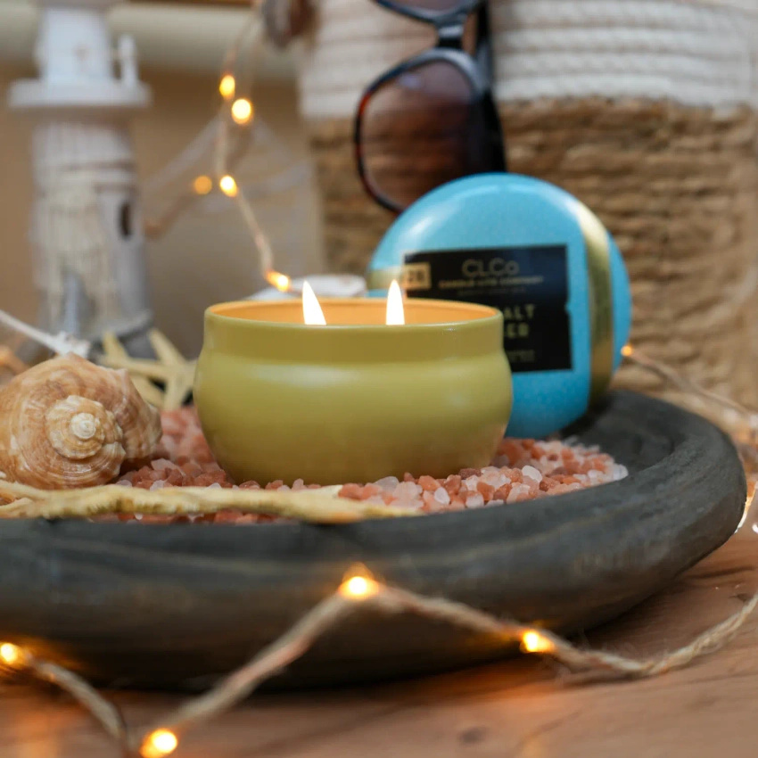 Świeca zapachowa w metalowym puzderku z dwoma knotami Sea Salt Ginger Candle-lite 177 g