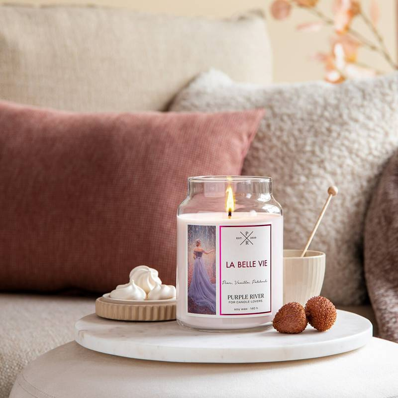 Candela di soia profumata in vetro grande femminile La Belle Vie Purple River 623 g