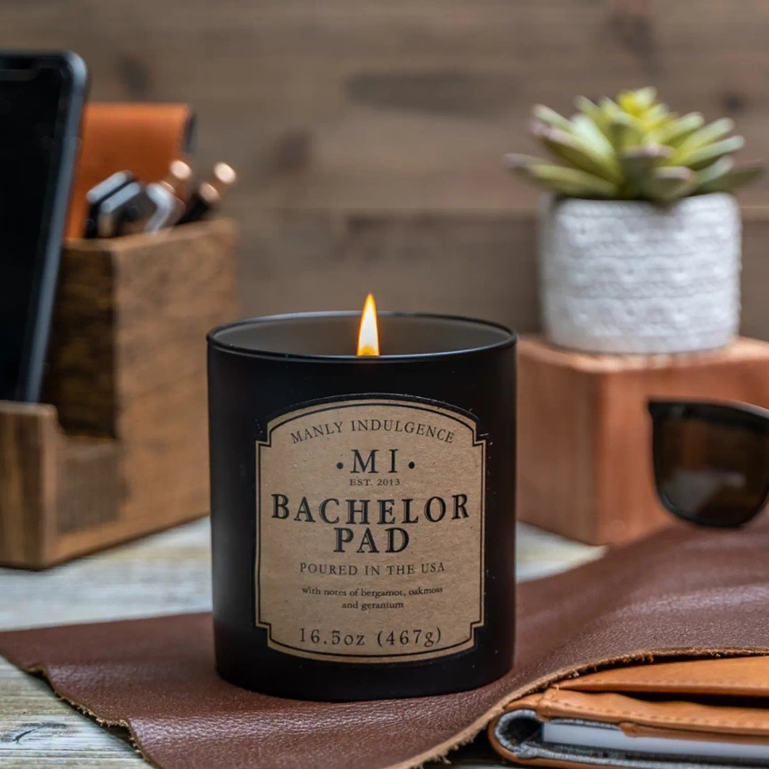 Colonial Candle soy scented candle in glass 16.5 oz 467 g - Bachelor Pad