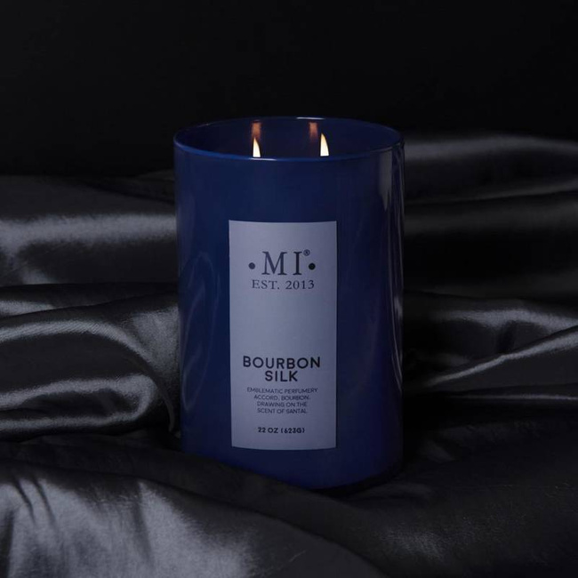Colonial Candle Sophisticated masculine soy scented candle 22 oz 623 g - Bourbon Silk