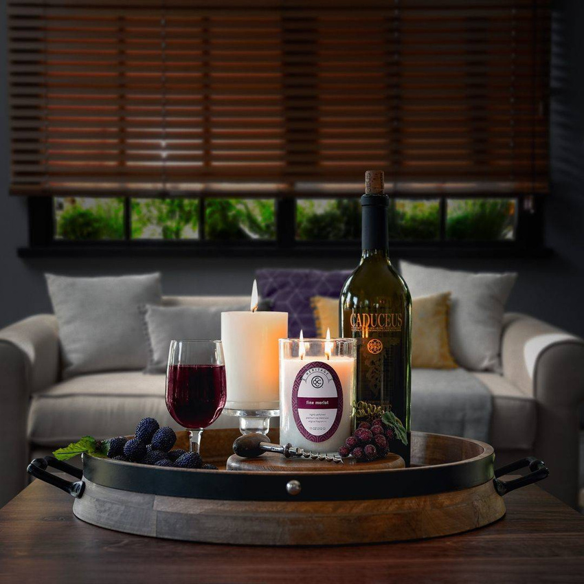 Sojová vonná svíčka Fine Merlot Colonial Candle